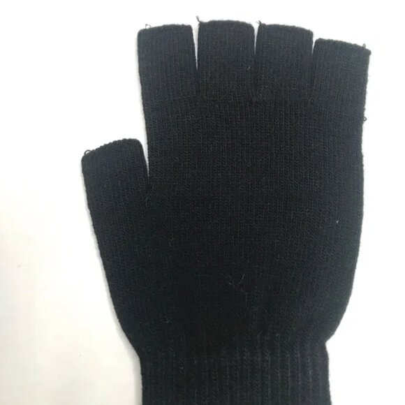 Black Fingerless Gloves Knit Hand Warmers Cut Off Fingers Texting Warm Womens OS - Picture 5 of 5